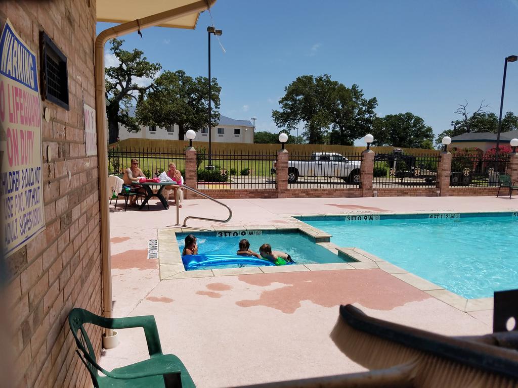 Quality One Motel Weatherford Exterior foto
